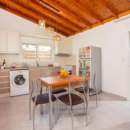 Platanos House Nyaraló