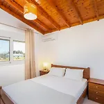 Feriehus Platanos House *